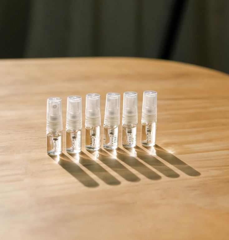 Ce sunt decanturile de parfum și de ce merită să le încerci înainte să cumperi un flacon întreg